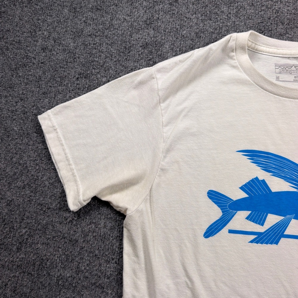 Patagonia Graphic T-Shirt Mens Medium Cream Blue Flying Fish Trident Slim Fit - Picture 5 of 15
